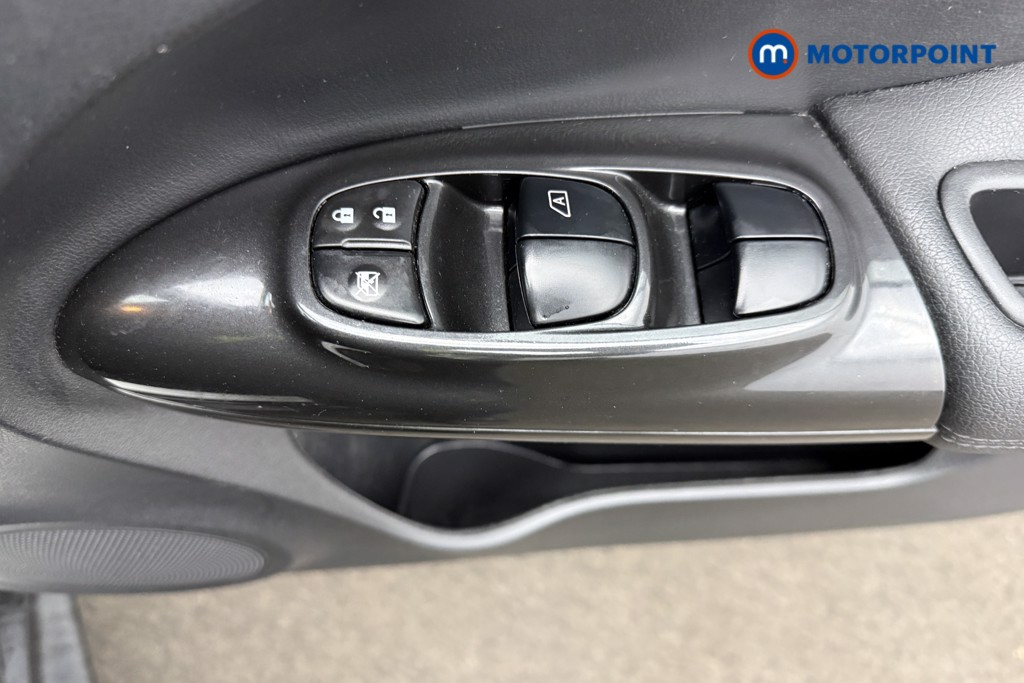 Used Nissan Juke 2018 for sale - 77259259: Photo 28