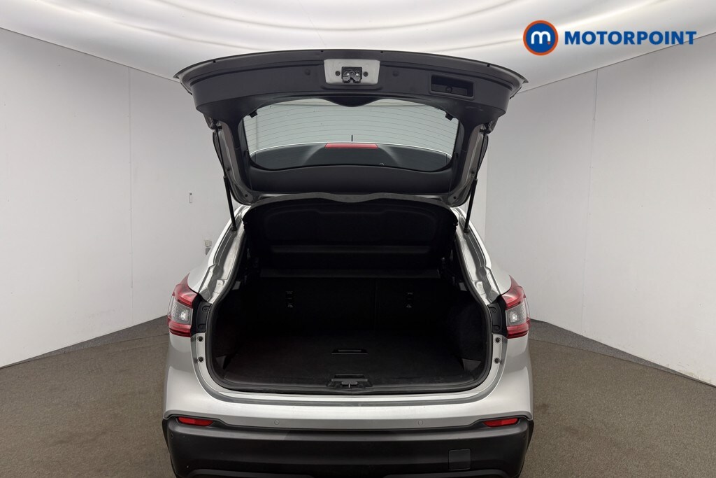 Used Nissan Qashqai 2017 for sale - 77901976: Photo 27