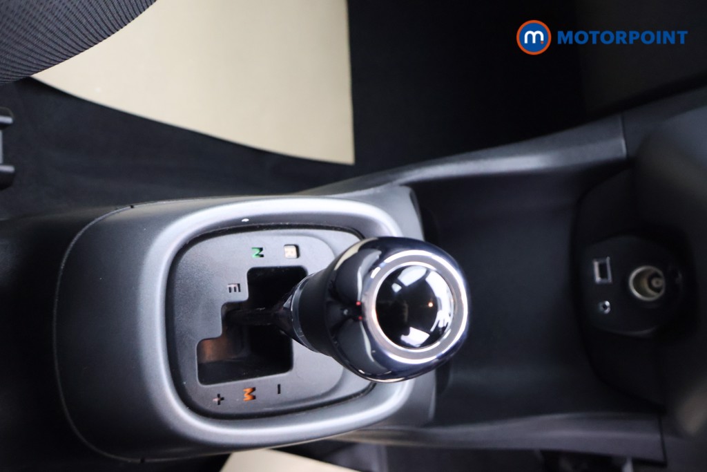 Used Toyota AYGO 2019 for sale - 77275059: Photo 17