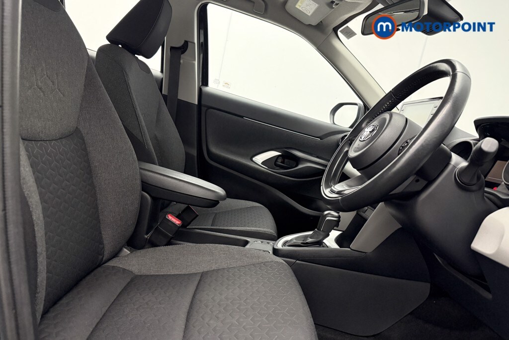 Used Toyota Yaris Cross 2022 for sale - 77620279: Photo 15