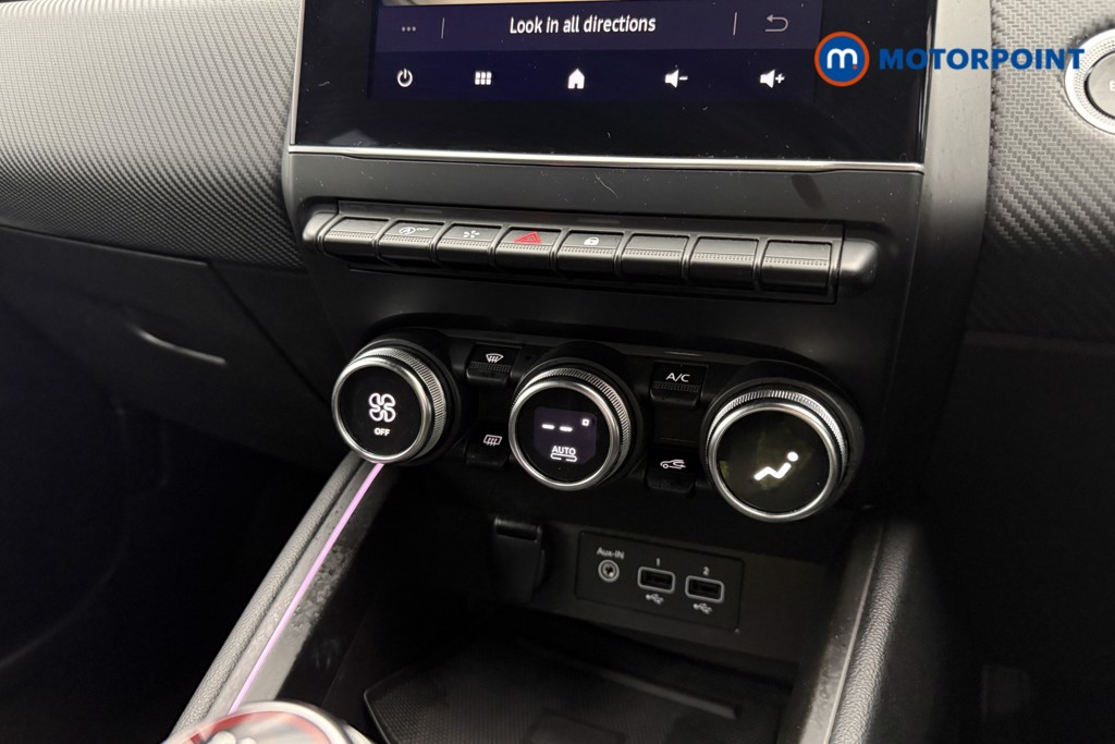 Used Renault Clio 2023 for sale - 77381776: Photo 22