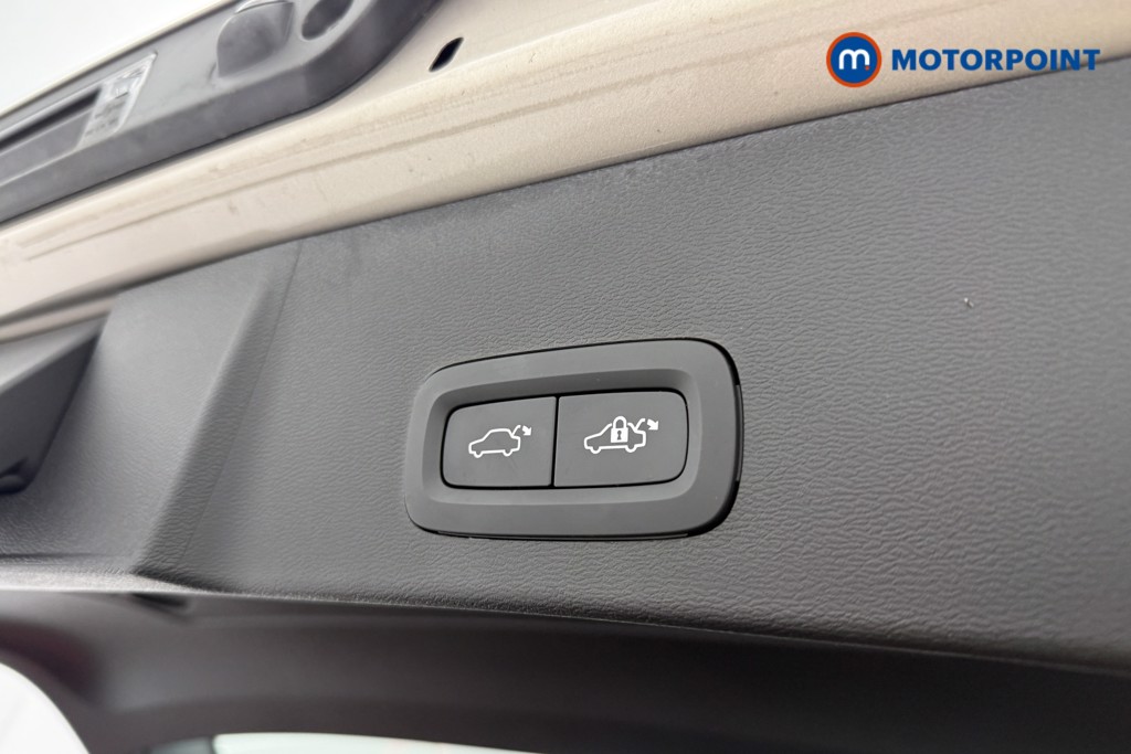 Used Volvo XC40 2023 for sale - 77831113: Photo 14