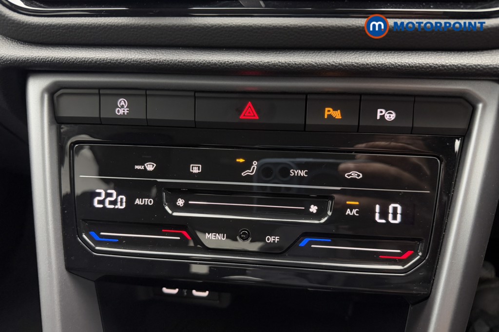 Used Volkswagen T-Roc 2024 for sale - 76155820: Photo 17
