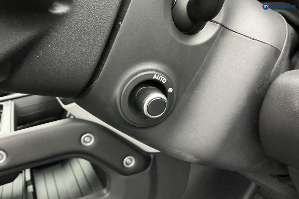 Used Land Rover Defender 2021 for sale - 77747194: Photo 35