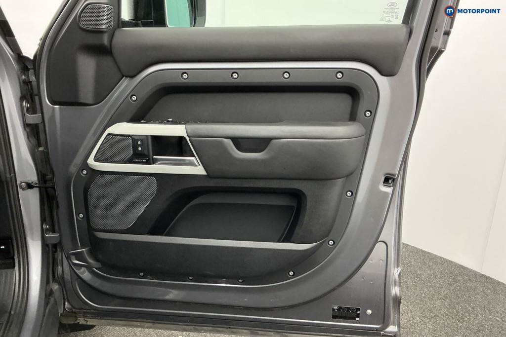 Used Land Rover Defender 2021 for sale - 77747194: Photo 36