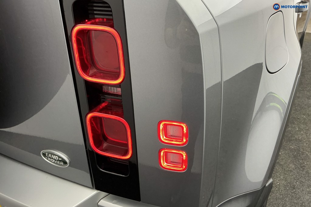 Used Land Rover Defender 2021 for sale - 77747194: Photo 44