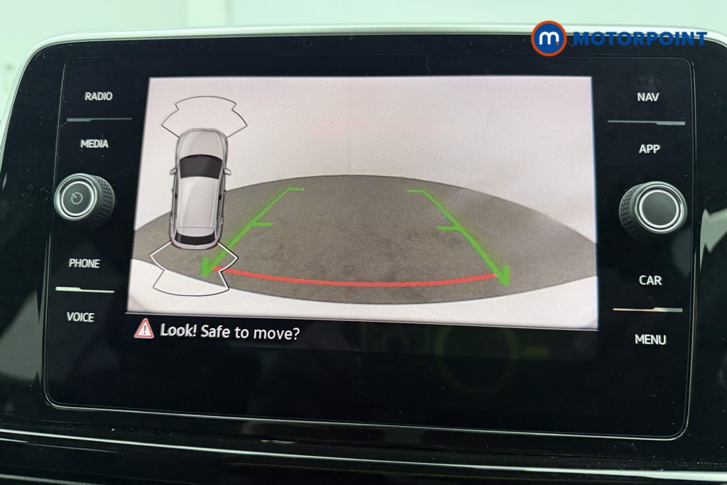 Used Volkswagen T-Roc 2024 for sale - 76412919: Photo 11