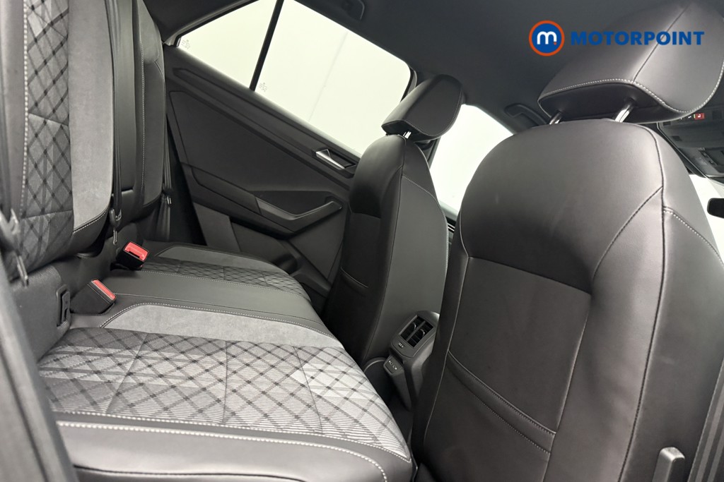 Used Volkswagen T-Roc 2024 for sale - 76412919: Photo 17