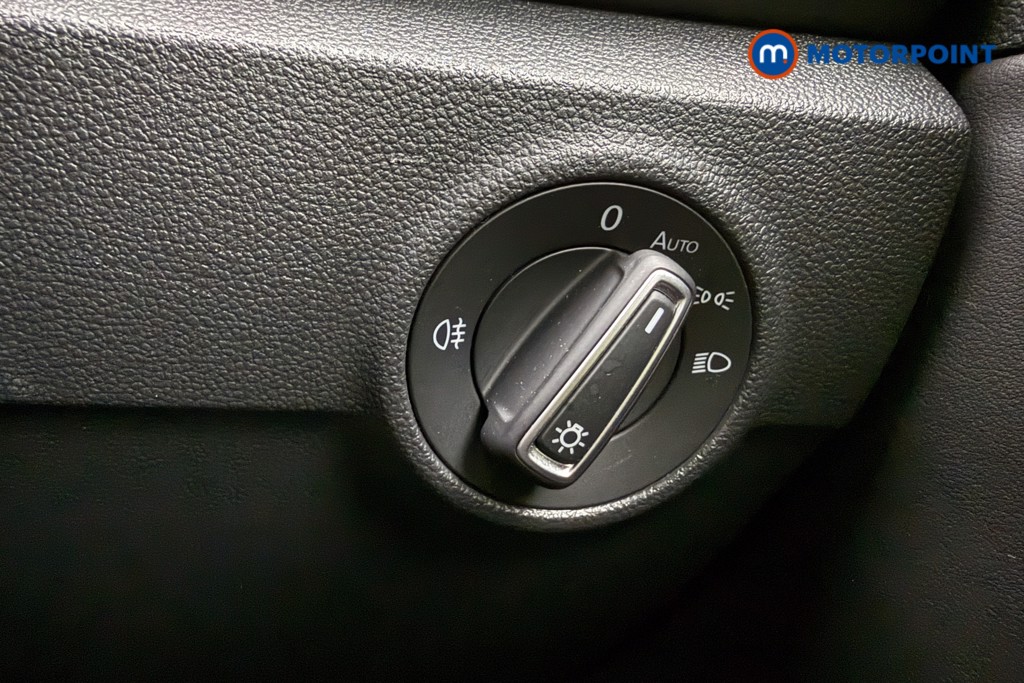 Used Volkswagen T-Roc 2024 for sale - 76412919: Photo 25