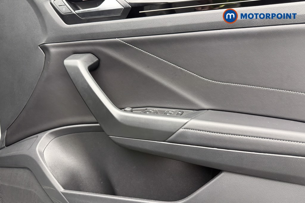 Used Volkswagen T-Roc 2024 for sale - 76412919: Photo 26