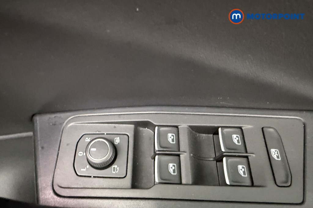 Used Volkswagen T-Roc 2024 for sale - 76412919: Photo 27