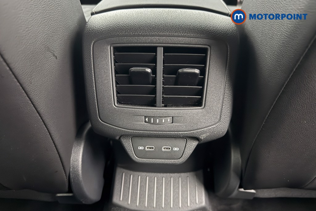 Used Volkswagen T-Roc 2024 for sale - 76412919: Photo 29