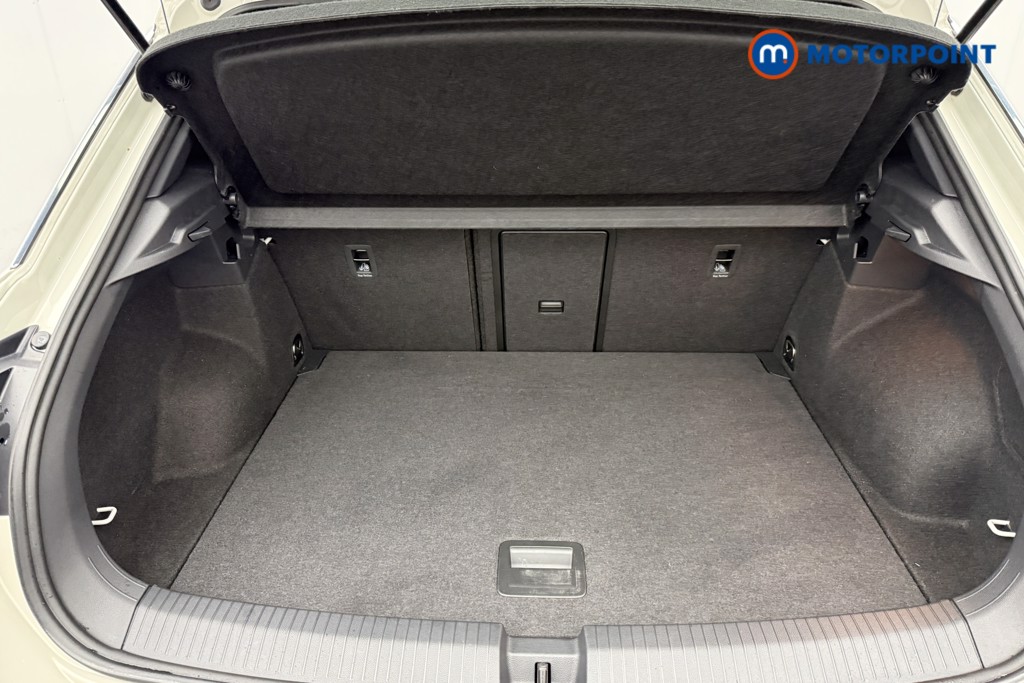 Used Volkswagen T-Roc 2024 for sale - 76412919: Photo 31