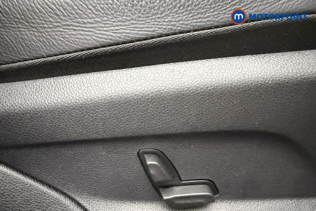 Used Mercedes-Benz GLC 2022 for sale - 77138618: Photo 26