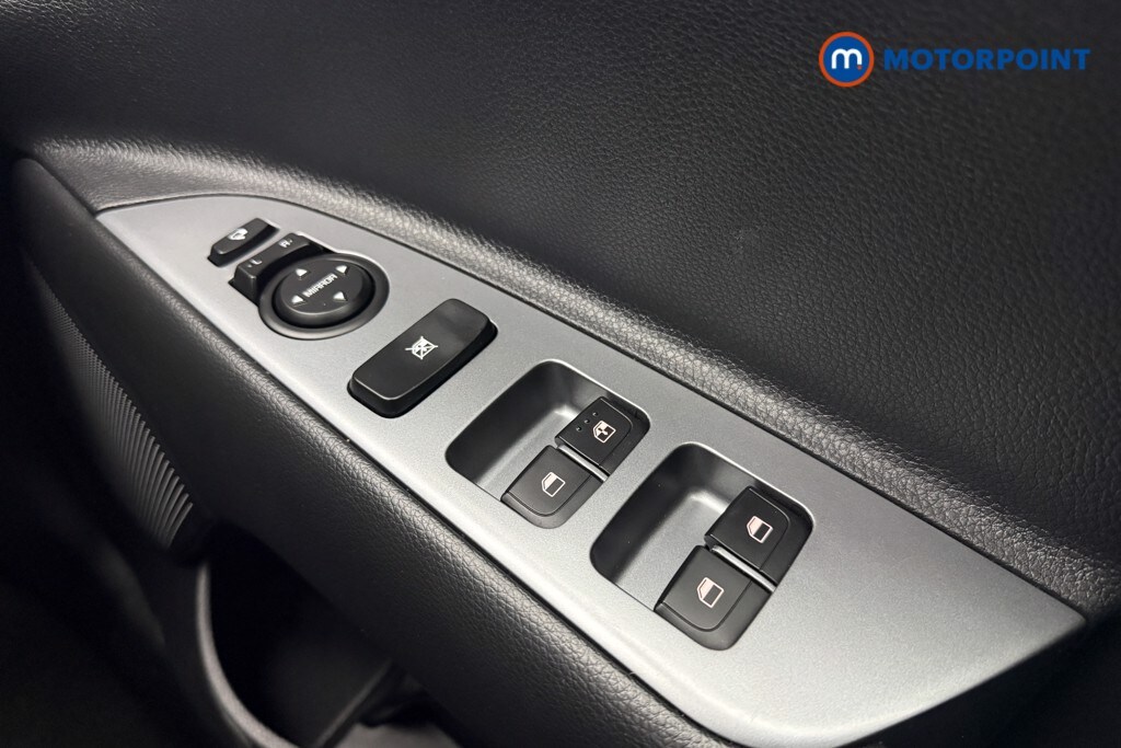 Used Kia Stonic for sale - 77946501: Photo 24