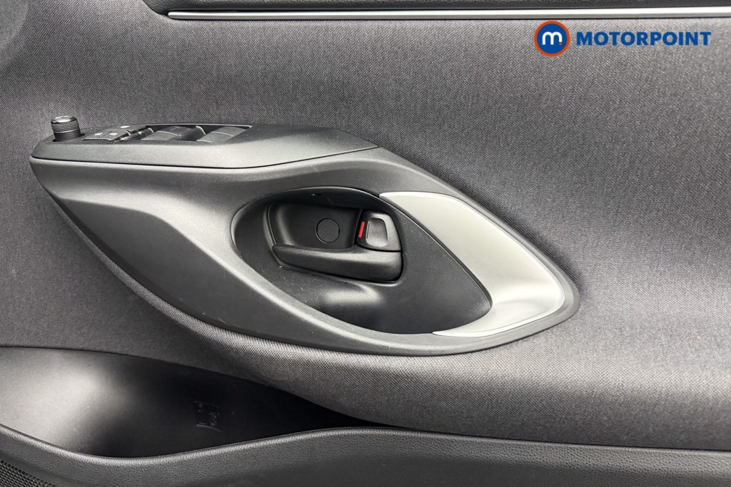 Used Toyota Yaris Cross 2024 for sale - 76373415: Photo 24