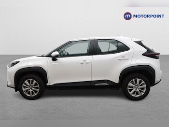 Used Toyota Yaris Cross 2024 for sale - 77607800: Photo