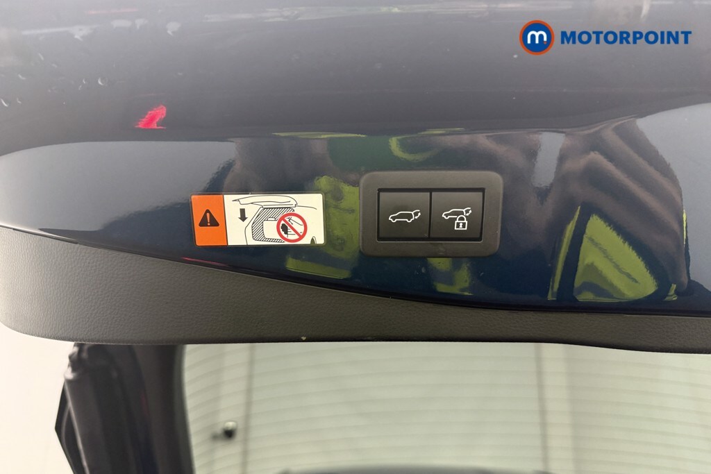 Used Toyota C-HR 2024 for sale - 76008860: Photo 19