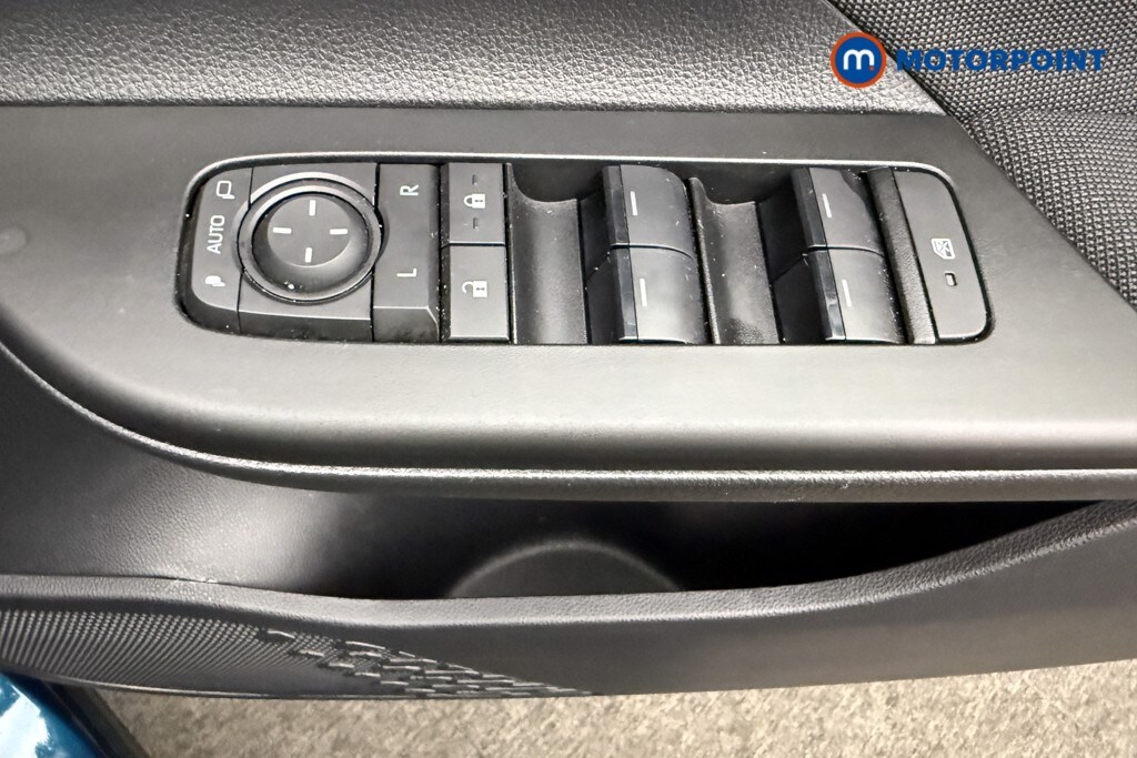 Used Toyota C-HR 2024 for sale - 76008860: Photo 23
