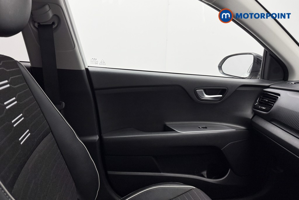 Used Kia Stonic 2022 for sale - 76394587: Photo 31