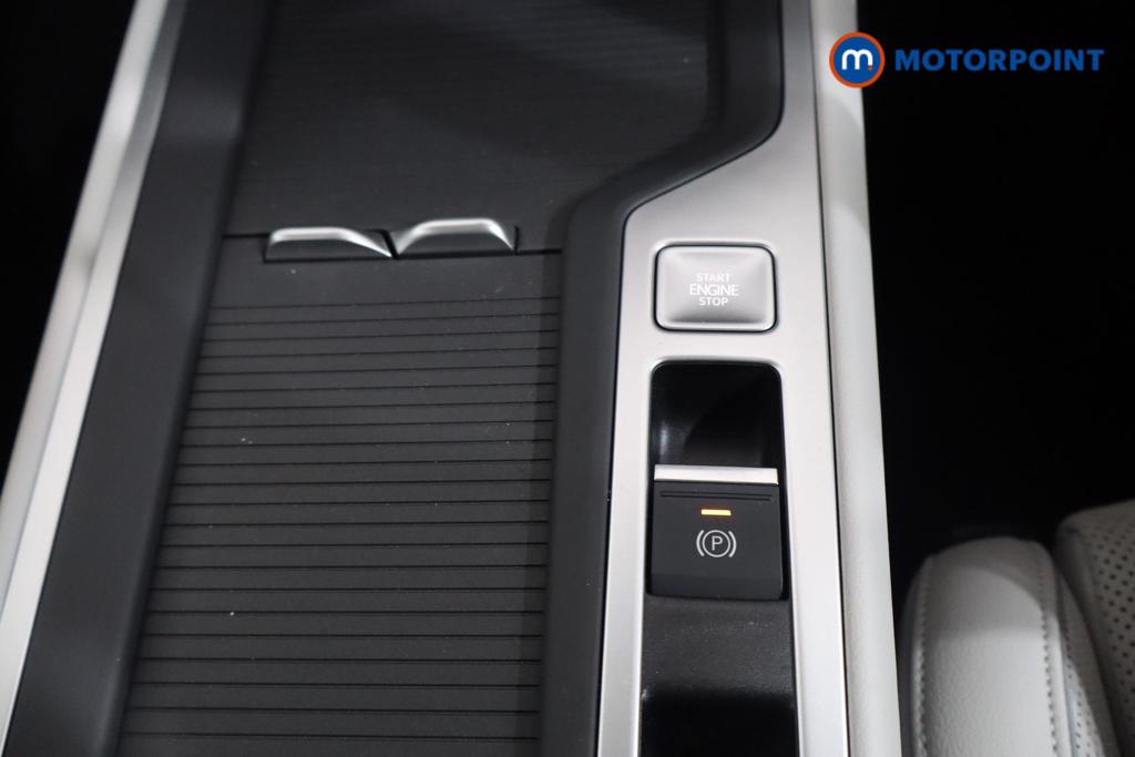 Used Volkswagen Passat 2025 for sale - 76949396: Photo 11