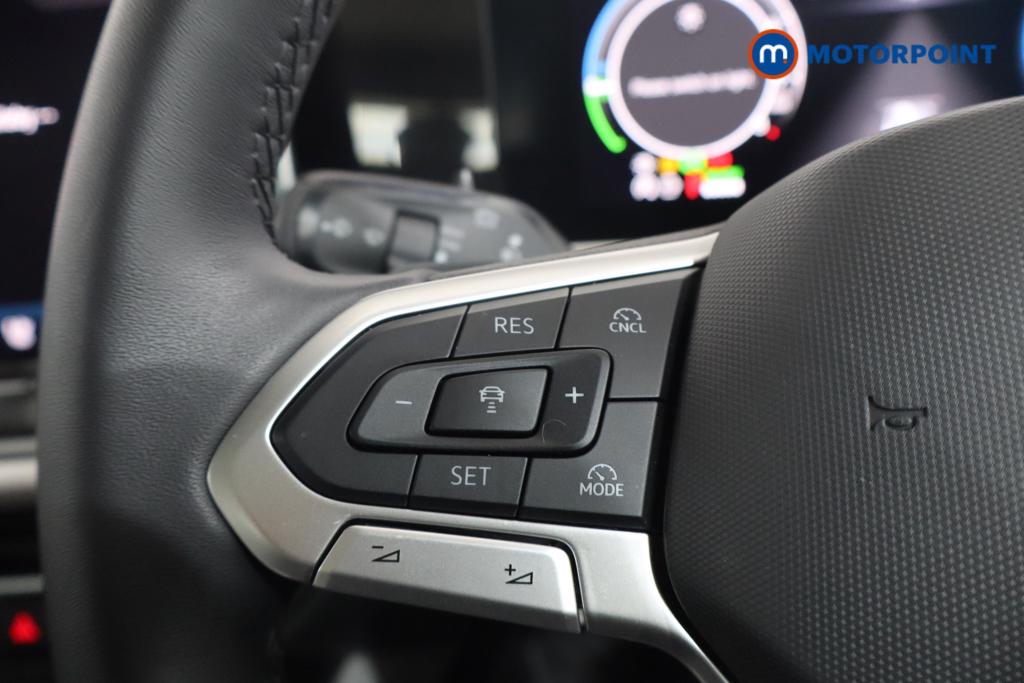 Used Volkswagen Passat 2025 for sale - 76949396: Photo 14