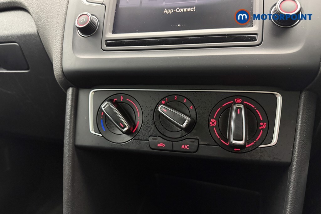 Used Volkswagen Polo 2016 for sale - 77340368: Photo 21