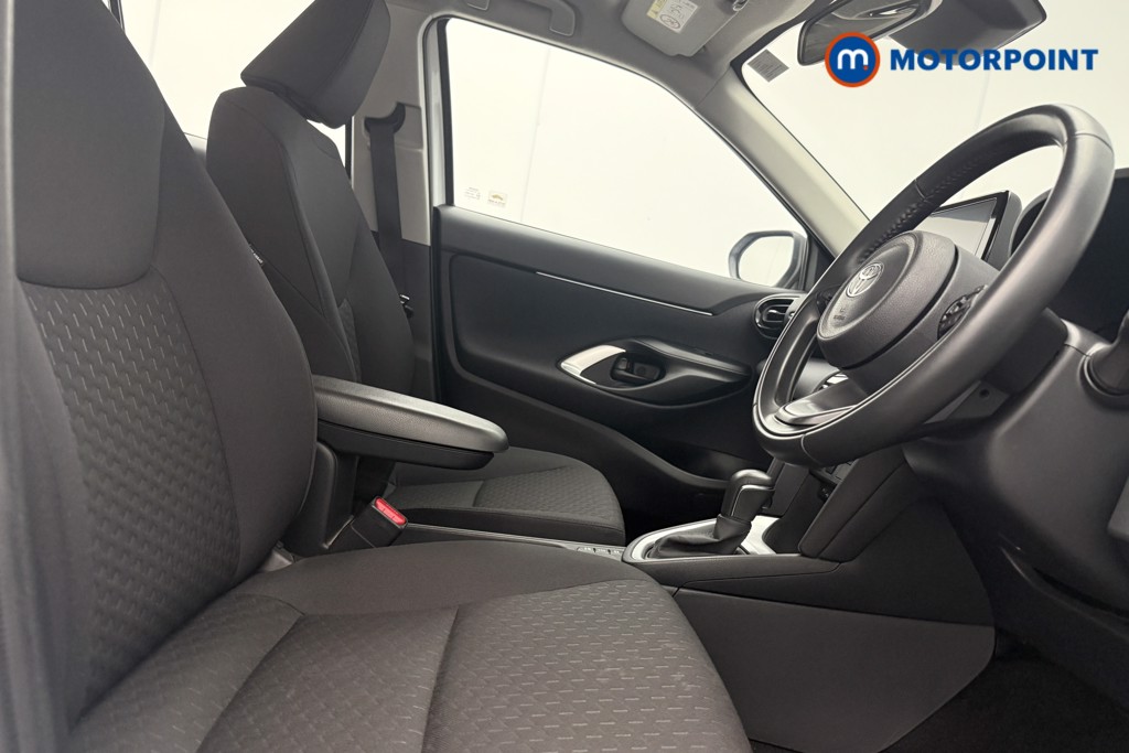 Used Toyota Yaris Cross 2024 for sale - 77691831: Photo 15