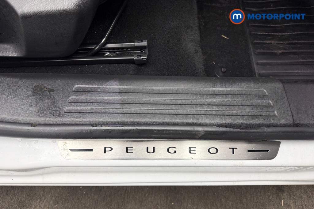 Used Peugeot 2008 2023 for sale - 76767296: Photo 25