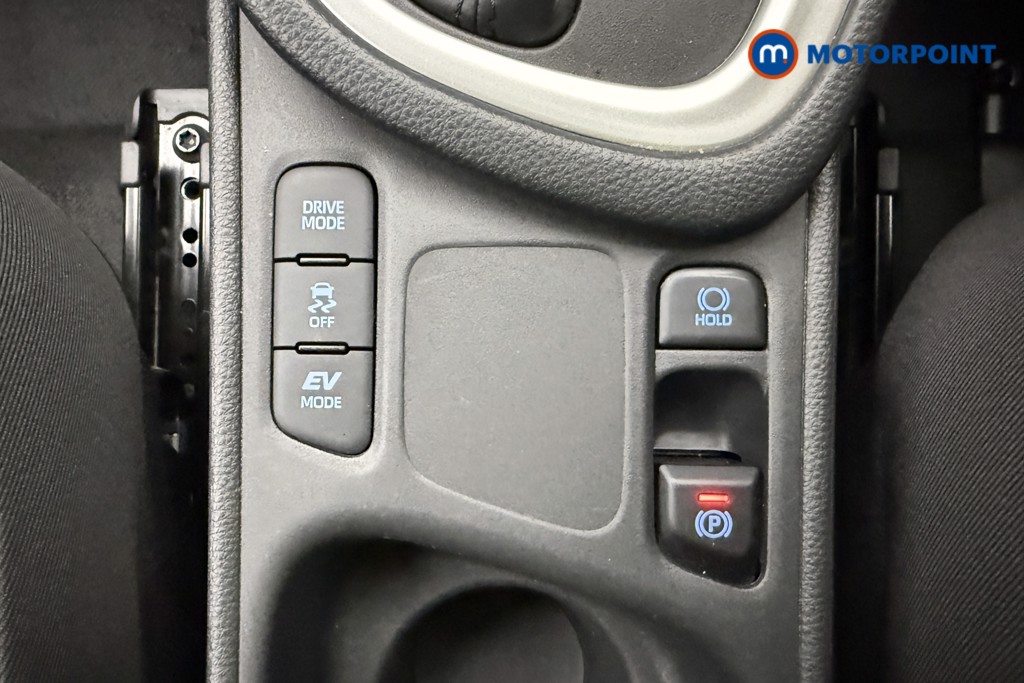 Used Toyota Yaris 2023 for sale - 77297874: Photo 24