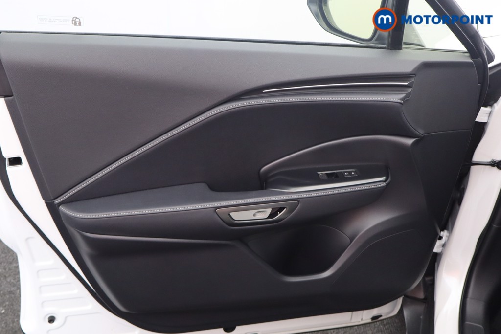 Used Lexus LBX 2024 for sale - 76653686: Photo 27