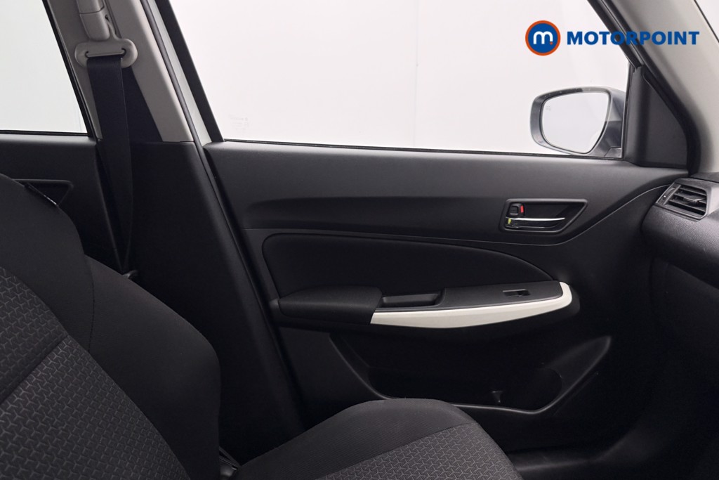 Used Suzuki Swift 2020 for sale - 76344851: Photo 24