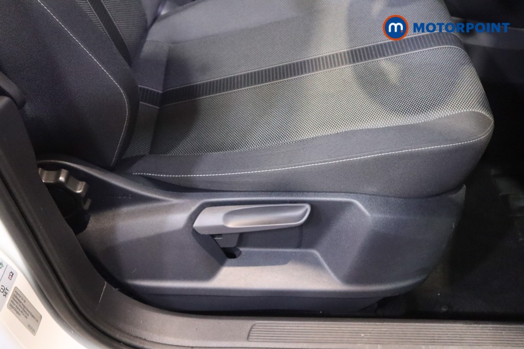 Used Volkswagen T-Roc 2023 for sale - 76599595: Photo 16