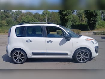 Used Citroen C3 Picasso 2017 for sale - 79776354: Photo