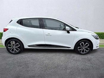 Used Renault Clio 2019 for sale - 75956351: Photo