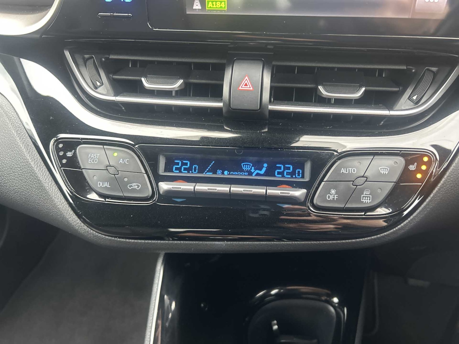 Used Toyota C-HR 2017 for sale - 76064373: Photo 11