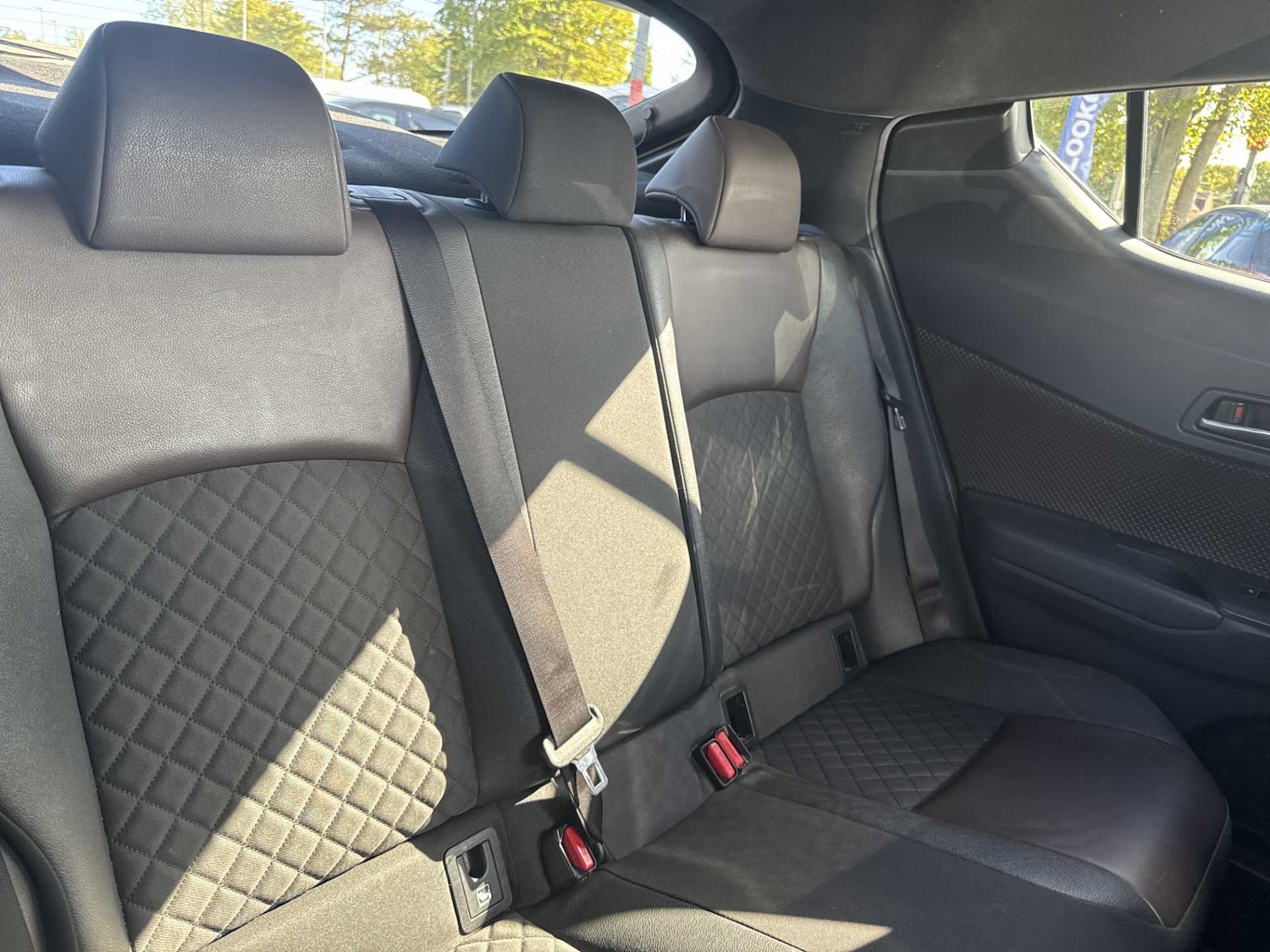 Used Toyota C-HR 2017 for sale - 76064373: Photo 15