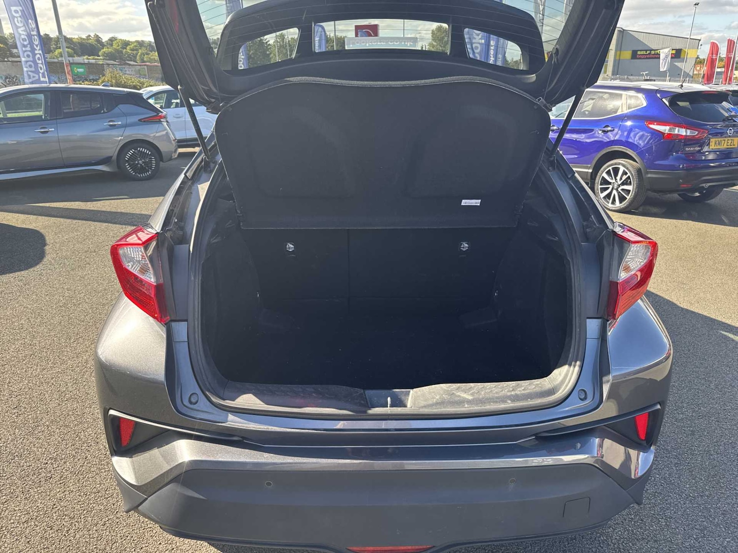 Used Toyota C-HR 2017 for sale - 76064373: Photo 16