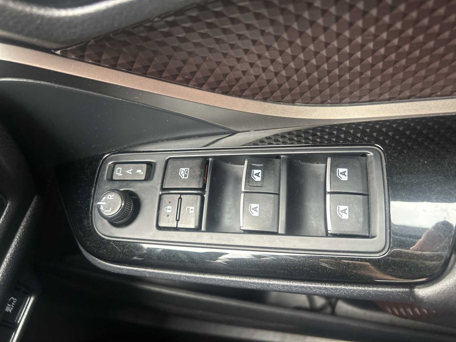 Used Toyota C-HR 2017 for sale - 76064373: Photo 20