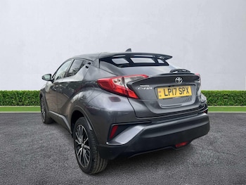 Used Toyota C-HR 2017 for sale - 76064373: Photo