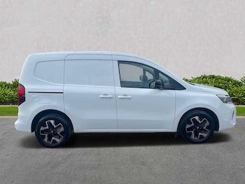 Used Nissan Other 2023 for sale - 75435731: Photo