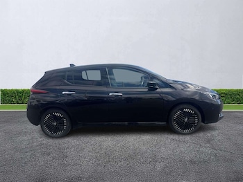 Used Nissan Leaf 2022 for sale - 79451162: Photo