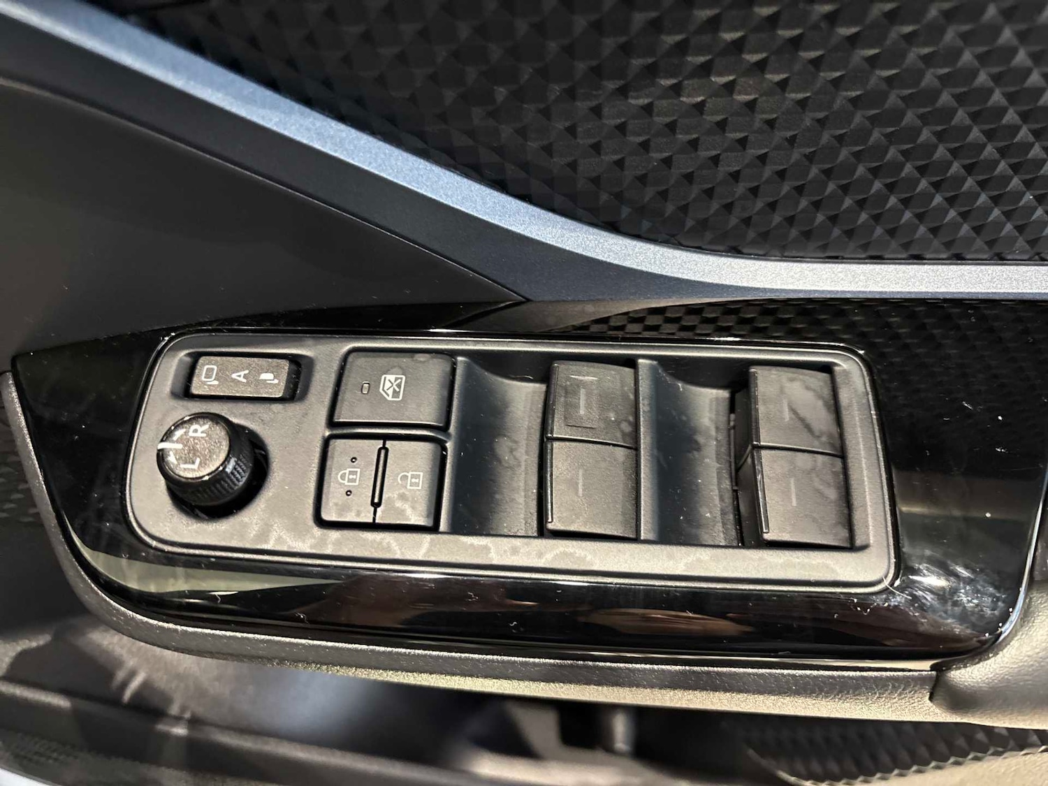 Used Toyota C-HR 2022 for sale - 77662553: Photo 20