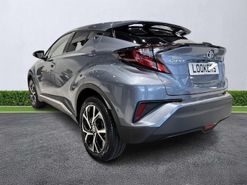 Used Toyota C-HR 2022 for sale - 77662553: Photo