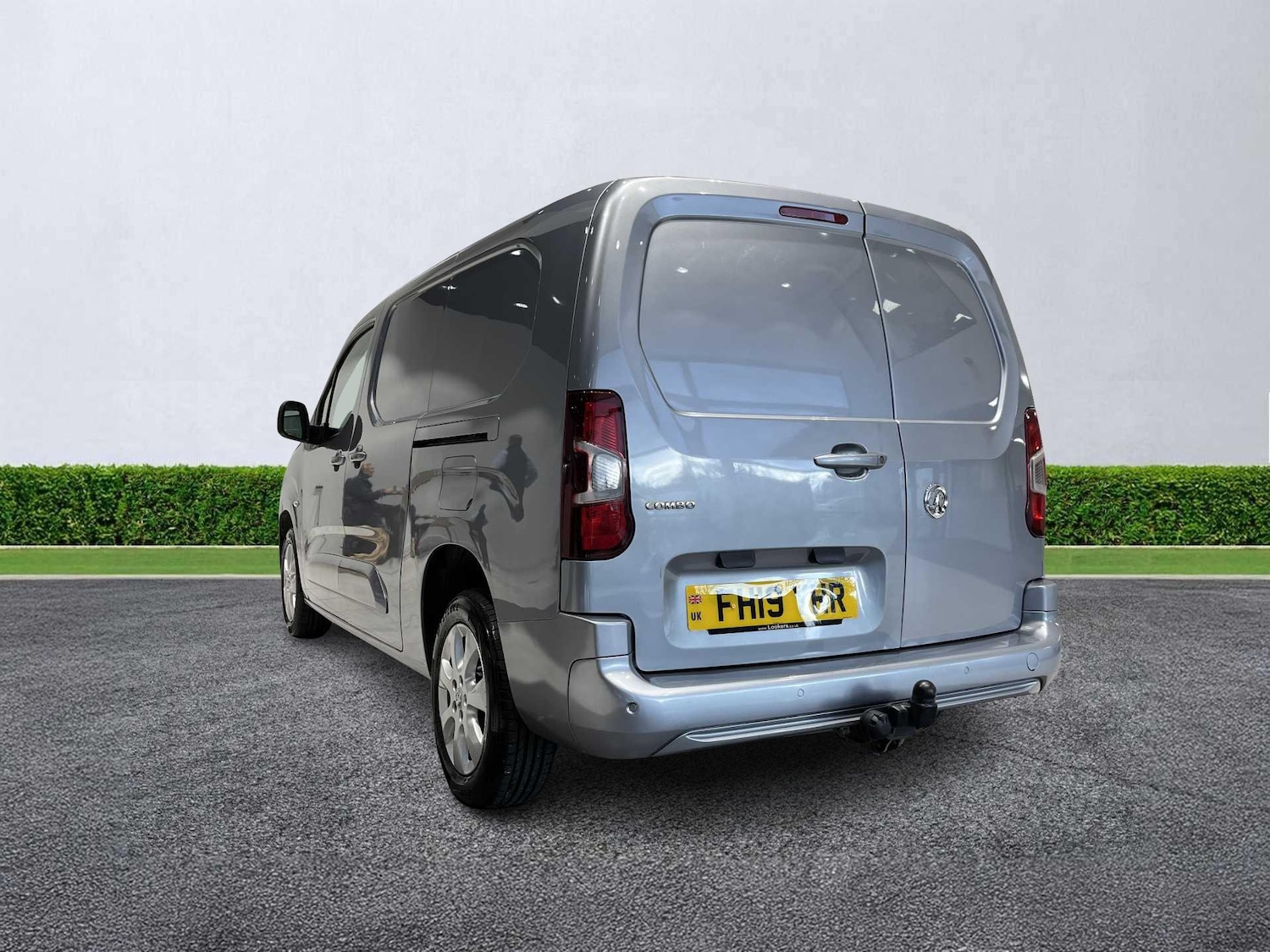 Used Vauxhall Combo 2019 for sale - 76893273: Photo 2