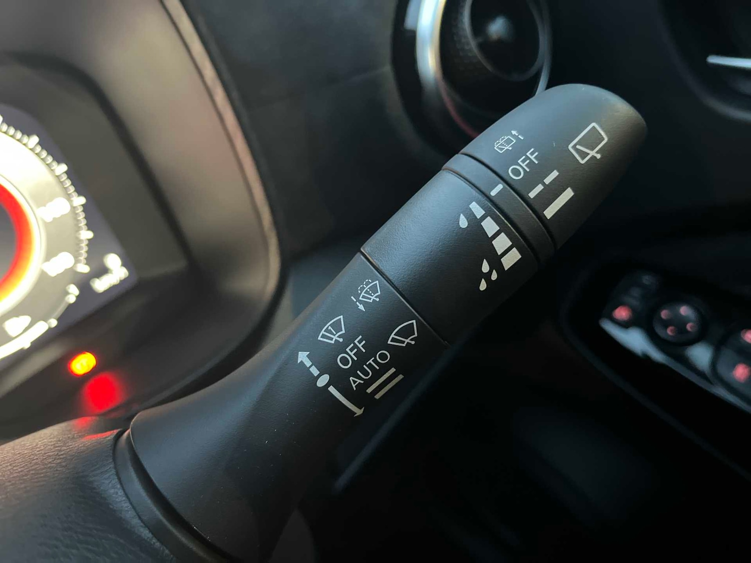 Used Nissan Juke 2025 for sale - 76517962: Photo 25