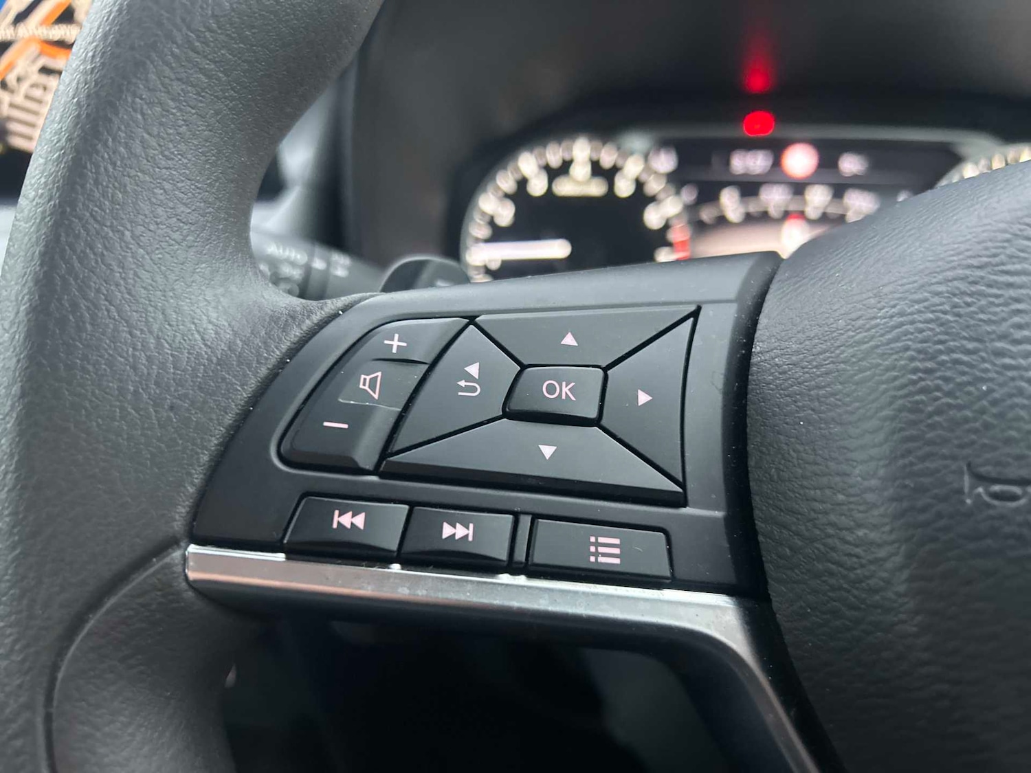 Used Nissan Juke 2024 for sale - 76418220: Photo 24