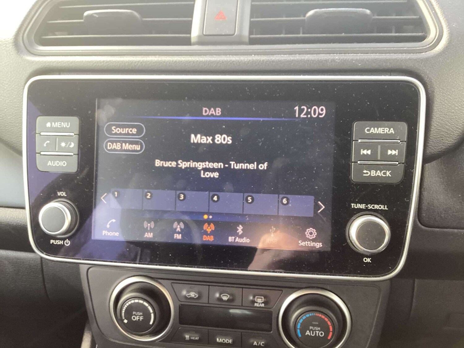 Used Nissan Leaf 2022 for sale - 77489987: Photo 10