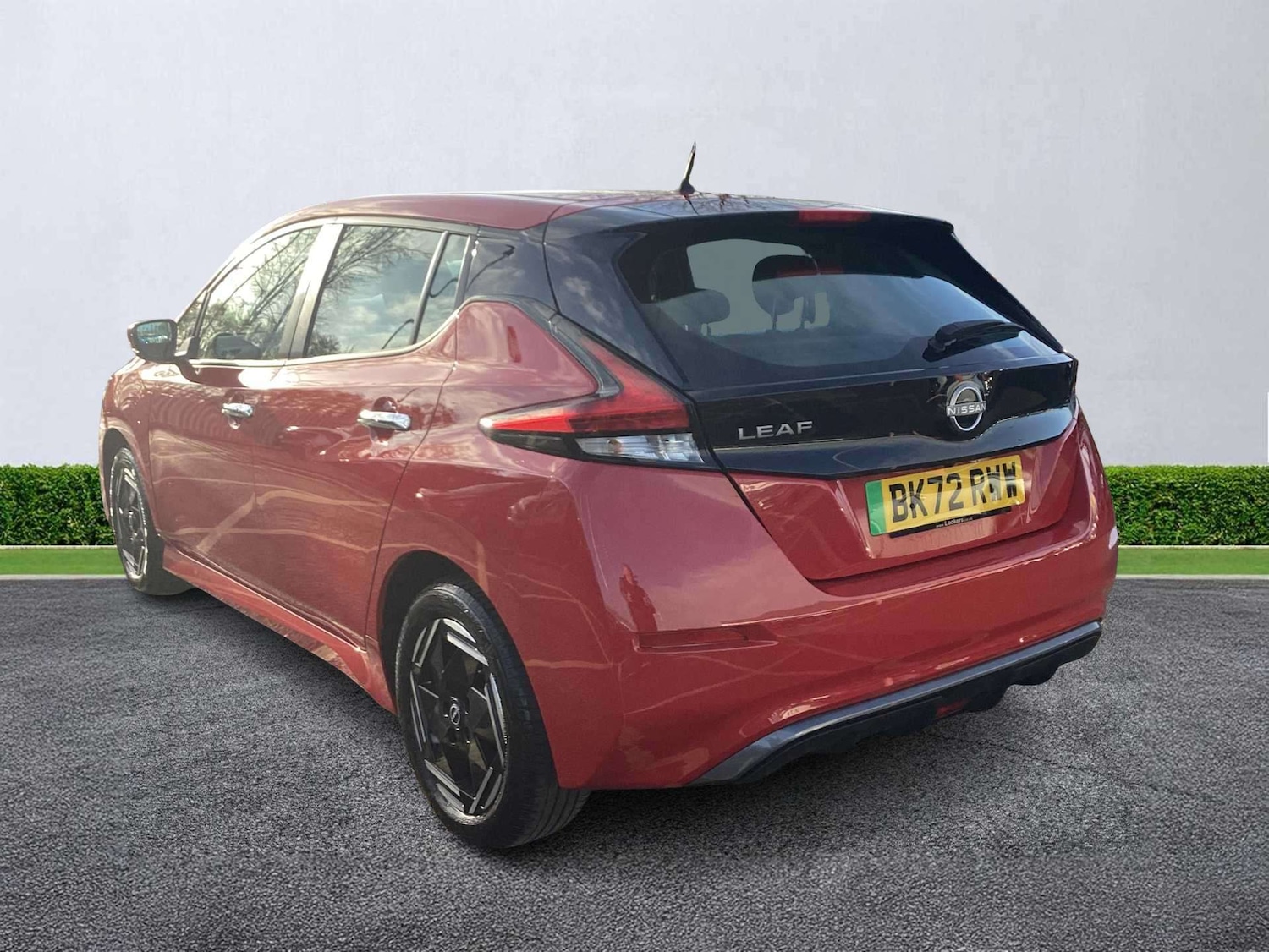 Used Nissan Leaf 2022 for sale - 77489987: Photo 2