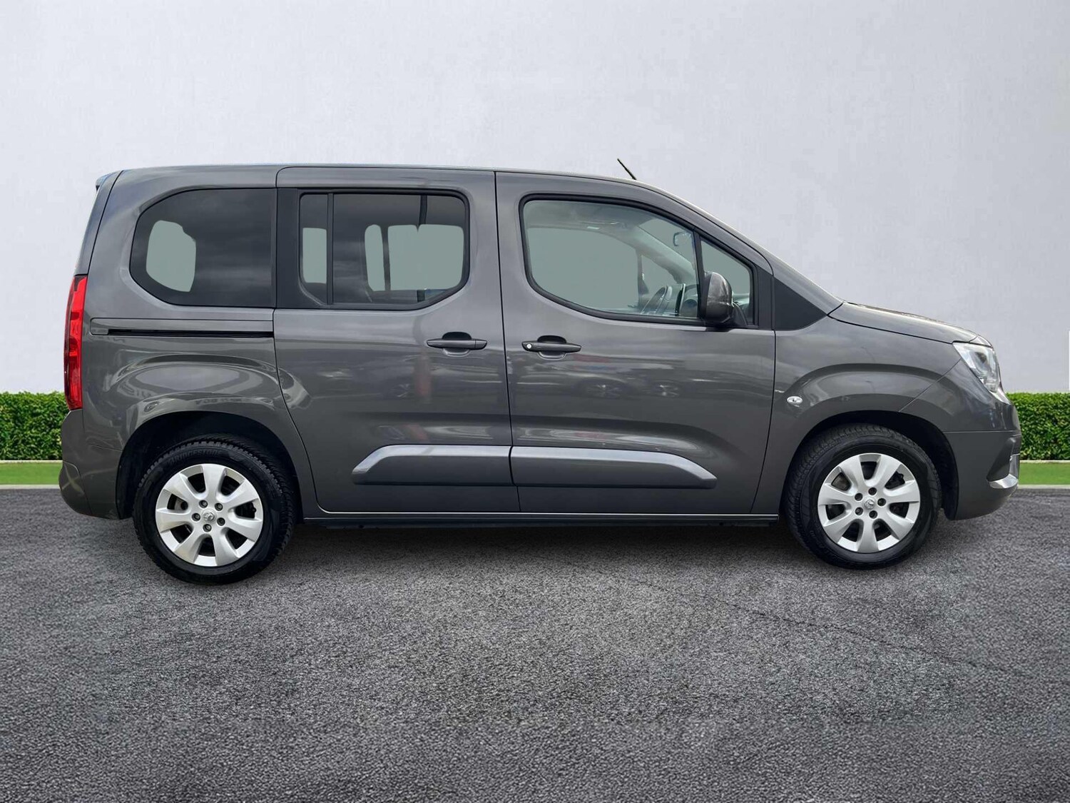 Used Vauxhall Combo Life 2021 for sale - 76342985: Photo 3